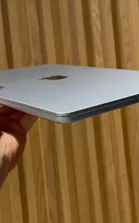 مک بوک پرو m1 کلا ۳۹ بار شارژ شده