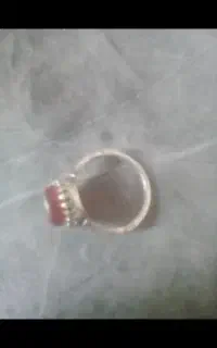 انگشتر و یک دستگاه ابمیوه گیر صعنتی هلال