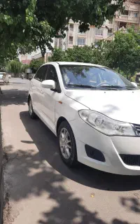 ام وی ام ۳۱۵ صندوق دار ساده بدون خط و خش