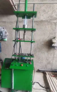 دستگاه تزریق پلاستیک عمودی