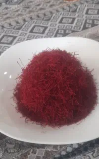زعفران نگین طبیعی خشک