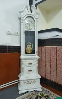 ساعت ایستاده درحد نو موتور تازه انداختم روش