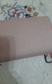 کارت بانکی و تعدادی مدارک پیدا شده