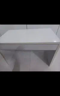 میز تحریر کوچک