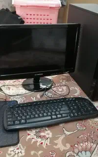 کامپیوتر کامل همراه با کیس و مانیتور