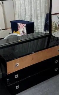 دوعدد آینه بزرگ