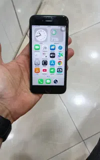 آیفون se 2020