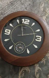 ساعت دیواری