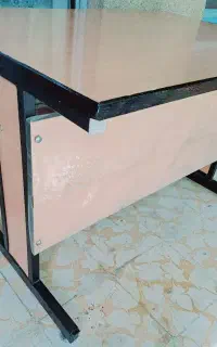 یک سری میز (۱۰عدد) درحد نو