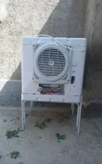 کولر آبی کوچک مهرآفرین در حد نو