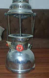 چراغ نفتی گربه نشان