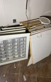قاب  لامپ مهتابی استیل بزرگ ۴ تا مهتابی میخوره