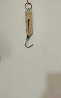 ترازو۲۵کیلویی .انبردست.چراغ مطالعه