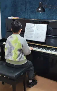 آموزشگاه موسیقی برزگر