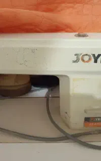 یک چرخ خیاطی مارک JOYEE