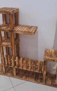 استند چوبی