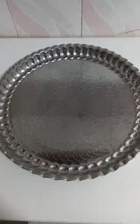 ۲۰عددسینی نو وتعدای کاسه بشقاب املت نو