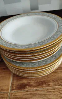 بشقاب چینی