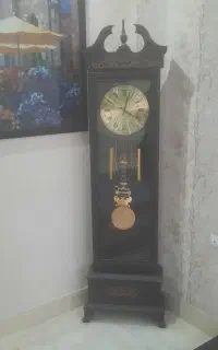 ساعت ایستاده چوبی