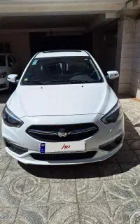 شاهین بی رنگ