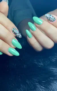 کاشت و ترمیم ناخن دست و پا