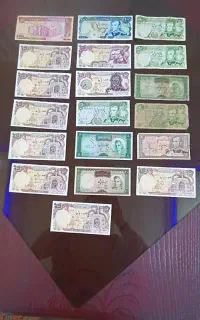 تعدادی اسکناس قدیمی اصل اصل