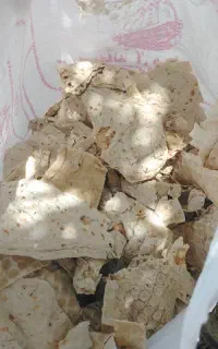 دو تن نان خشک تمیز