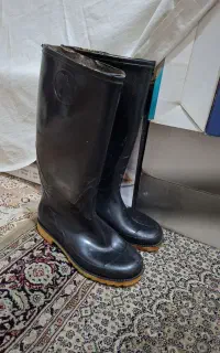 چکمه کار و شستشو