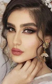 متخصص میکاپ عروس با۱۰سال سابقه ازاهواز و در بروجن