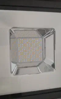 پرژکتور UV
