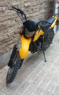 تریل پیشرو ۲۵۰ cc مدل ۱۳۹۴
