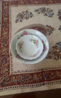 آبگوشت خوری وماست خوری گل سرخی