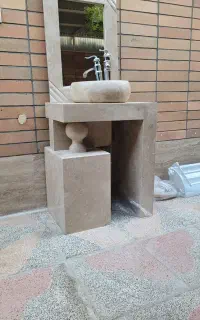 روشویی سنگی و قاب آینه