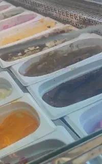 کار در آبمیوه بستنی
