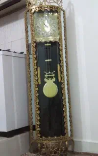 ساعت ایستاده برنزی