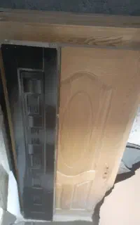 درب چوبی اتاق ودرب ورودی اپارتمان