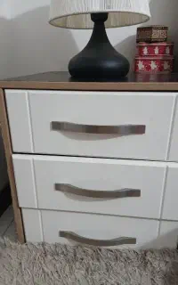 پاتختی سه کشو