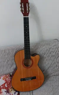 گیتار در حد نو