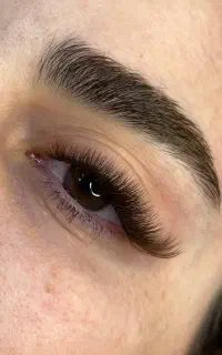 اکستنشن مژه و لیفت مژه و ابرو