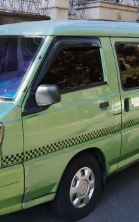 تاکسی ون دلیکا