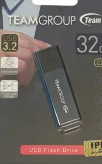 دو عدد فلش ۳۲ گیگ USB3.2