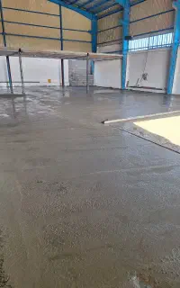 اجرای بتن ریزی کف با ماله پروانه ای
