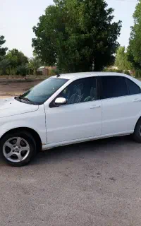 دنا معمولی ۹۷ کروزدار و دوربین عقب