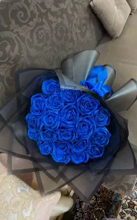 دسته گل آبی کاربنی