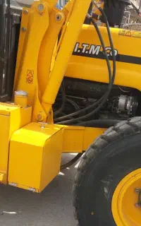 بیل بکهو 130