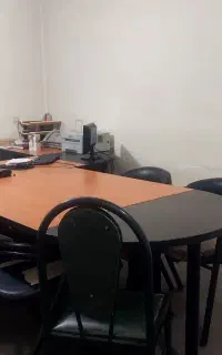 میز مدیریت و کنفرانس