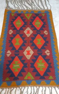 مگه میشه از گلیم زیبا گذشت