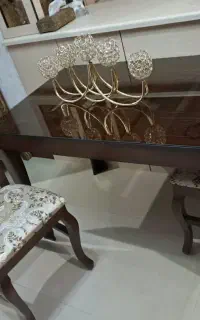 میز ناهار خوری چوب راش در حد نو کاور دار