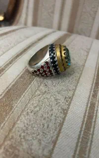 انگشتر عتیقه وفاخر کم یاب با نگین موزونایت