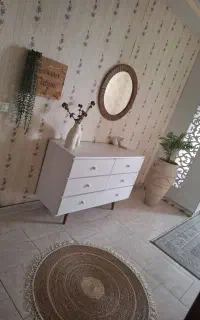 کنسول به همراه آینه